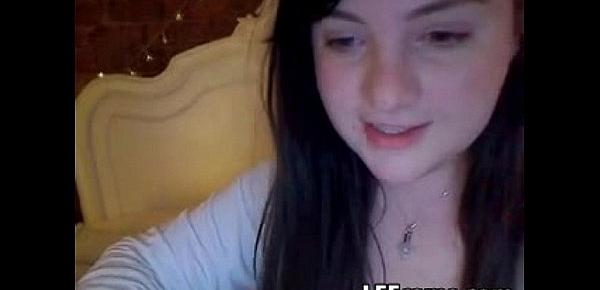  BBW chating with her friend on skype